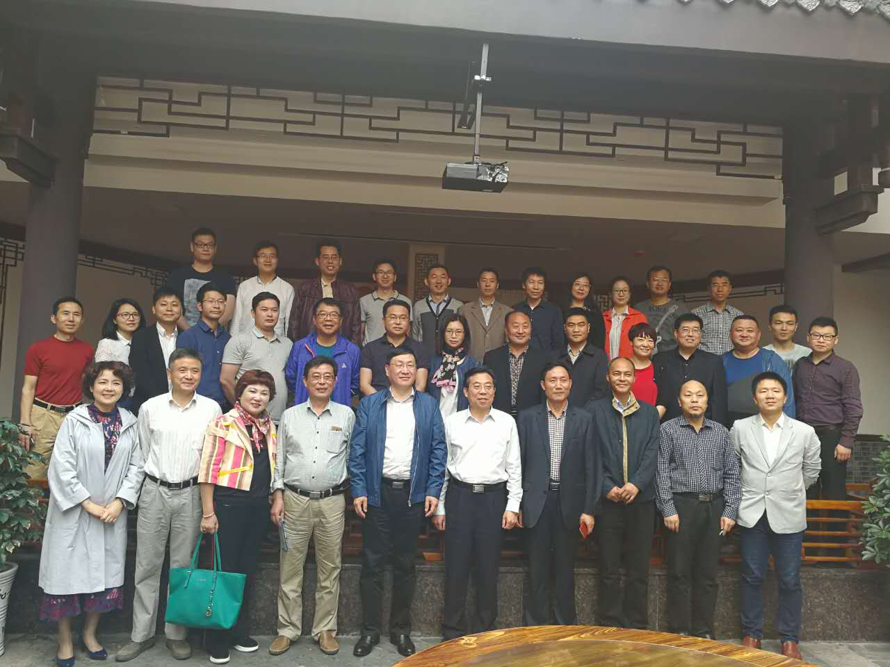 湖北省食協(xié)第三屆理事會(huì)第二次（擴(kuò)大）會(huì)議在宜昌稻花香召開-02.png